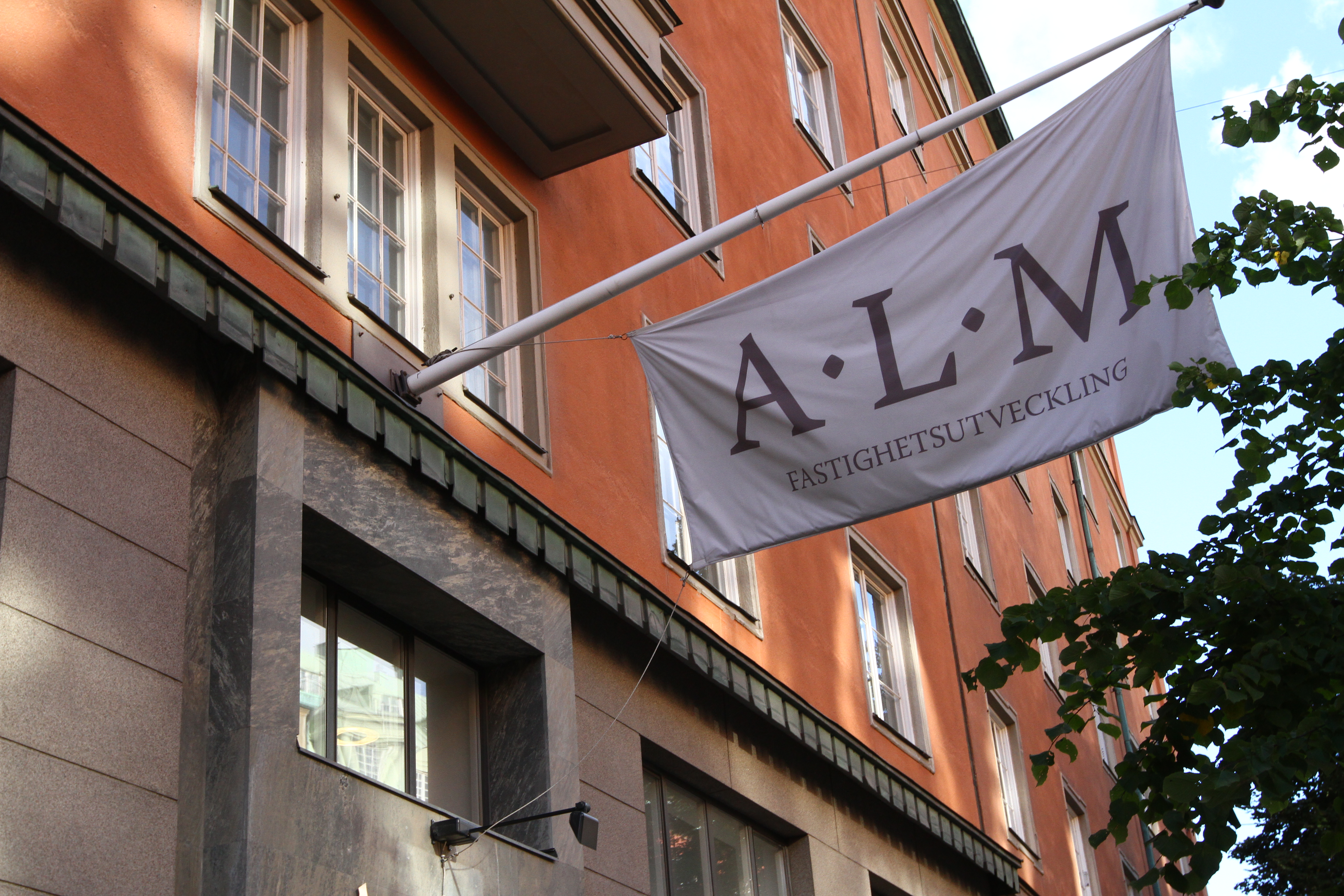 Företaget ALM Equity, som ligger bakom projektet, har i dag kontor i fastigheten.